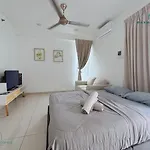 Gurney Drive Mansion One Serviced Apartment